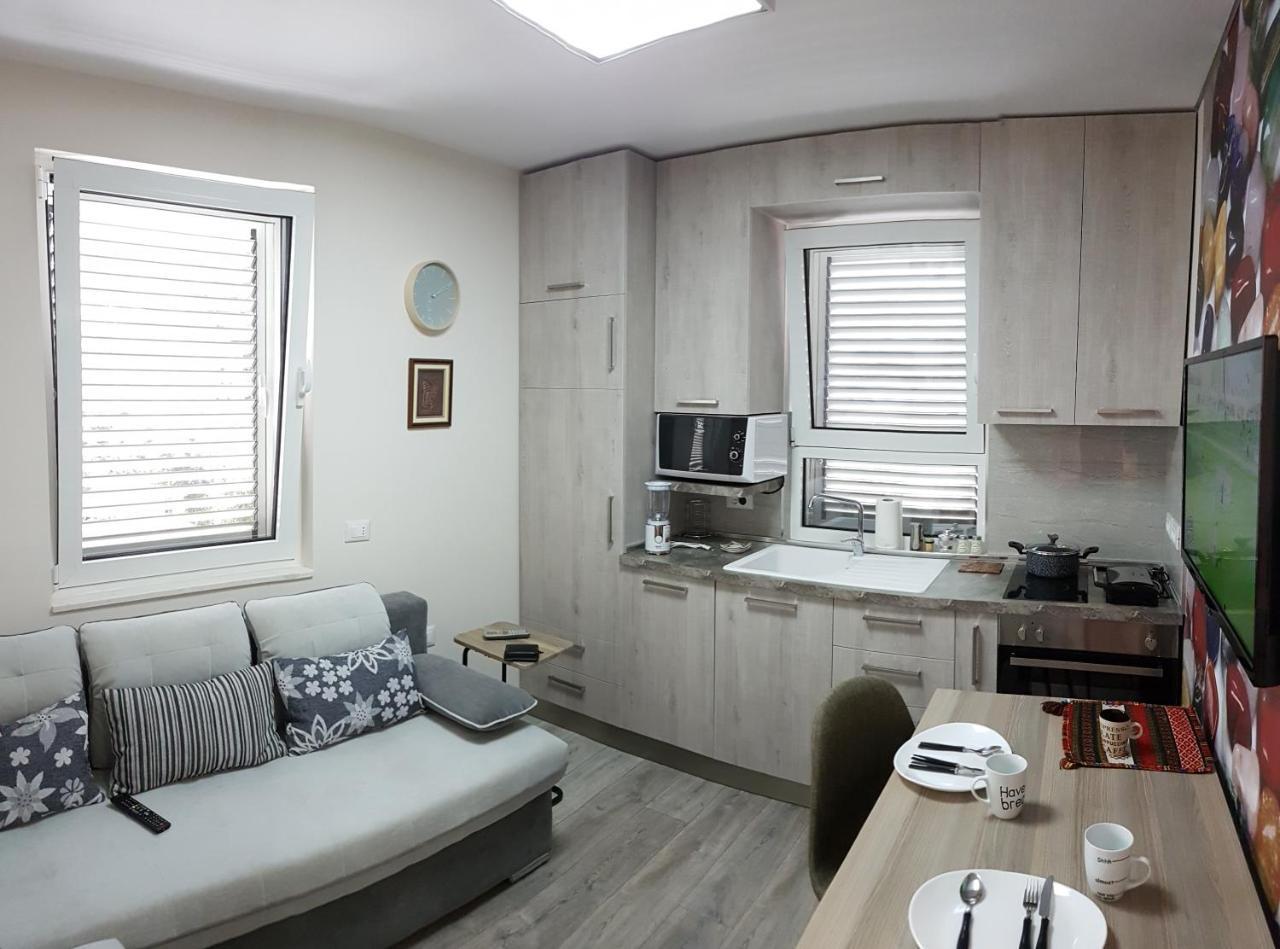 Absolute Blloku Apartment Тирана Экстерьер фото
