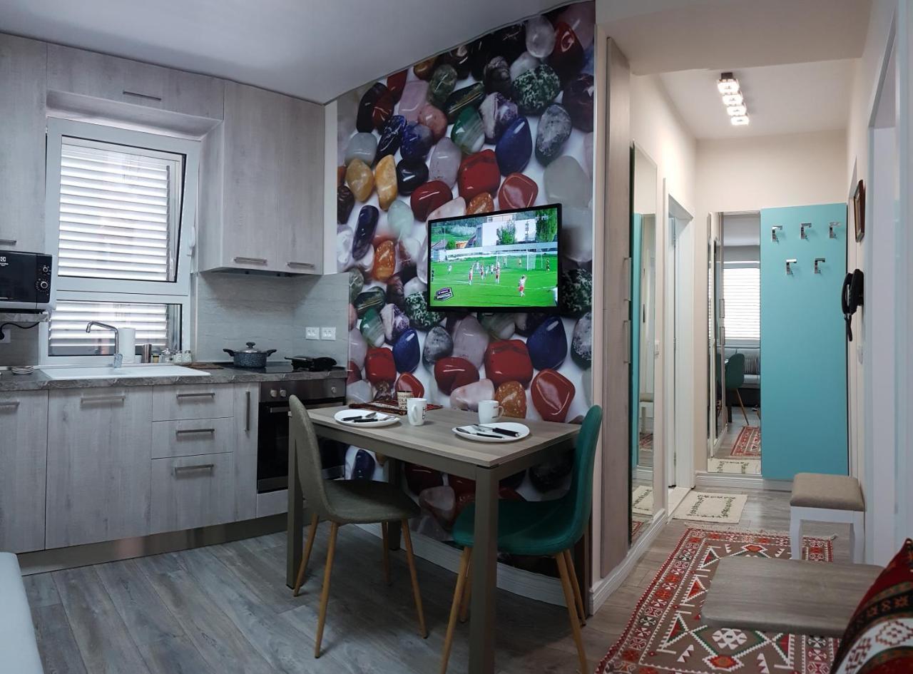 Absolute Blloku Apartment Тирана Экстерьер фото